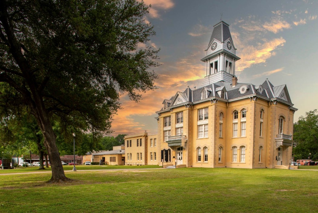 Photograph of the Newton County, Texas Courthouse